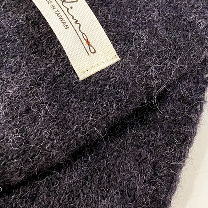 Apricity Alpaca Merino bias neckerchief 斜角小領巾（墨黑）