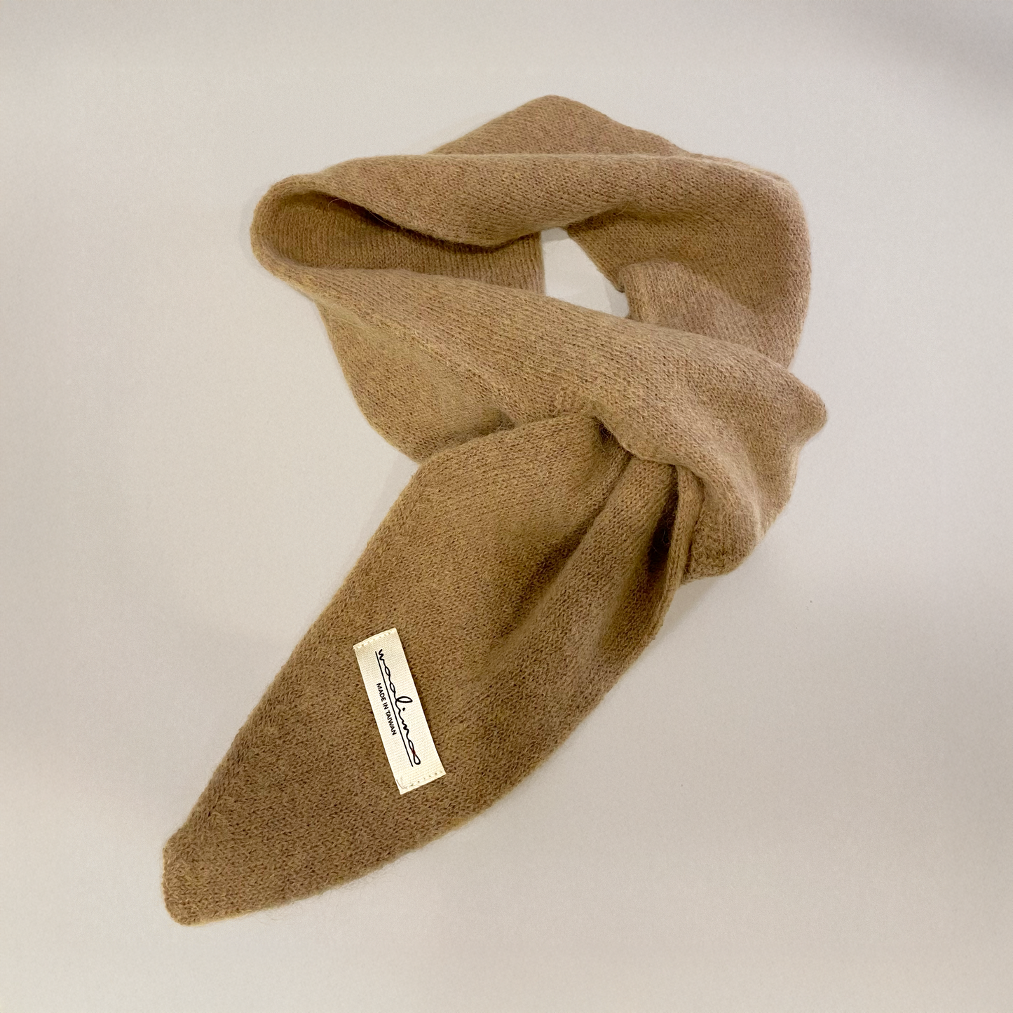 Apricity Alpaca Merino bias neckerchief 斜角小領巾（摩卡）