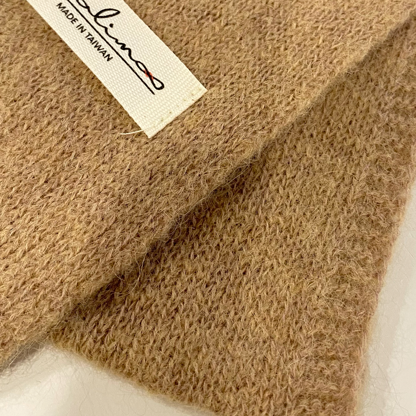 Apricity Alpaca Merino bias neckerchief 斜角小領巾（摩卡）