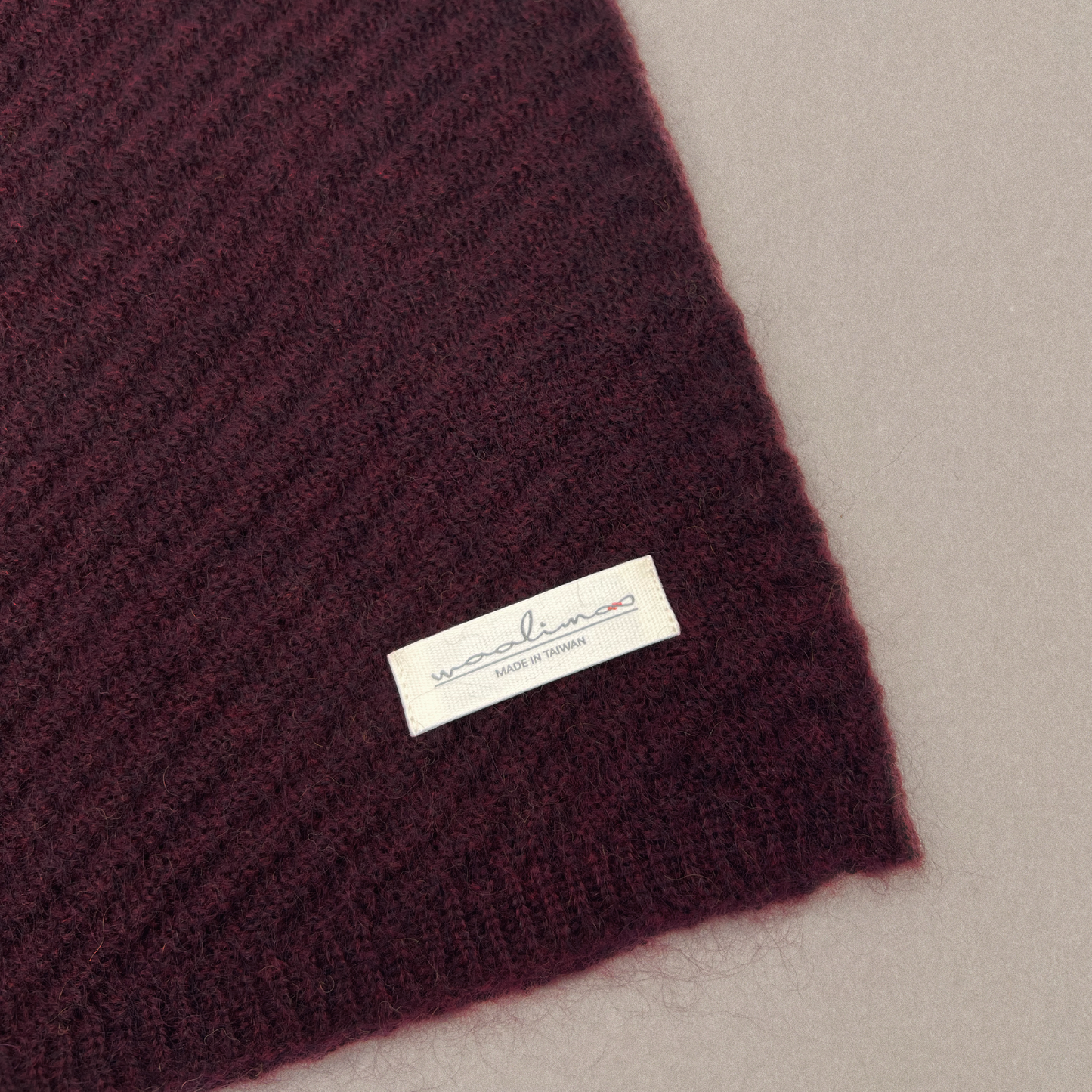 Apricity Mohair Merino neck warmer 脖圍 （酒紅）